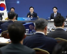 광복 100주년 화두 던진 李정부 경제팀…주식 장기투자에 '당근'