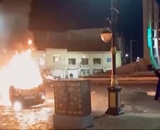 이란 시위 2주째…하메네이 "강경 진압"vs 트럼프 "미국 개입할 수도"