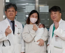 "엄지크기 심장 수술 성공"...'체중 1.5kg' 이른둥이 아기 살렸다