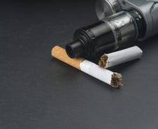 "수증기잖아" 건강하려 전자담배로 바꿨는데…내 심장에 무슨 일이