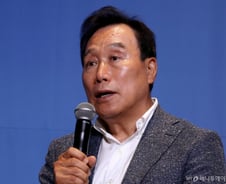 정치에 흔들리는 K-반도체…"경제 불확실성 커지면 국민에게 피해"