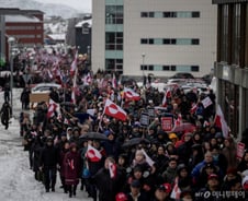 트럼프 '그린란드 매입' 아이디어 제공자, 에스티 로더 상속자