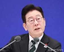 이재명 대통령 "용인 반도체, 뒤집을 순 없어…돈 되면 하는 게 기업"