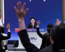 "문제 있어 보이긴 해"…이혜훈 직격한 李대통령, 결정은 유보