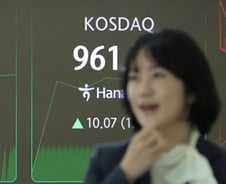 "코스피 오르는데 코스닥은 왜이래"…'천스닥' 시대는 언제