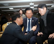 정청래 "이해찬, 민주주의 거목…가슴이 무너진다"
