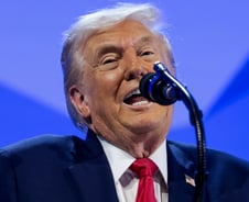 "트럼프 관세충격, 다시 없을 자동차주 비중확대 기회"-메리츠