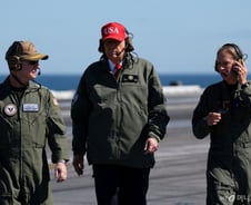 이란 협박 나선 트럼프 "베네수보다 큰 함대 배치, 시간 안 남았다"