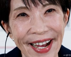 '오토바이 마니아' 日 철의여인, 전후 최대승리 비결은[글로벌키맨]