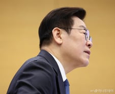 "망국적 부동산 못 잡을거 같나"...'5천피'가 연 이재명의 시간