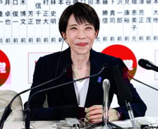 "총리? 우리는 사나짱"…다카이치 압승 부른 '사나카츠' 뭐길래