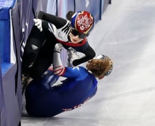 김길리 넘어지자 '100달러' 쥐고 뛴 코치...심판에 돈 주며 항의, 왜?