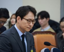 고개 숙인 이재원 빗썸 대표…"진심으로 사과드린다"