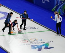 여자 컬링, 첫 경기서 미국에 4-8 역전패…13일 이탈리아와 2차전