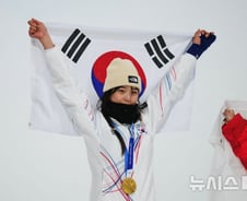 머리부터 떨어진 최가온, "병원 가자" 부모님도 말렸는데...부상 딛고 '금'