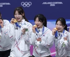 최민정-심석희, 다시 뭉친 '환상의 조합'…8년만 '금빛 질주'