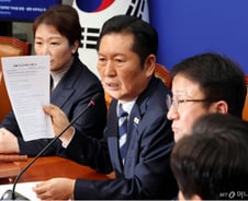 與 "尹무기징역=국민모독"...野 "사죄·절윤" 장동혁은 침묵