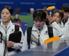 6엔드 실점 '치명타'...여자 컬링, 캐나다에 막혀 준결승 진출 실패