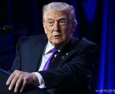 美상호관세 위법 판결…트럼프, '핵잠' 무기로 韓대미투자 압박하나?