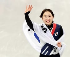 "이미 엄마의 금메달"…마지막 올림픽, 최민정이 품고 달린 손 편지