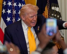 미국 위해서라는데 미국인도 싫다는 '트럼프 관세'..."64% 지지 안해"