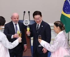 "아미고""사우지" 李 대통령·룰라 만찬에 재계 출동…백종원·세징야·가비까지