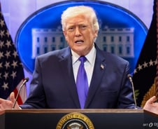 트럼프 "대법원 결정으로 장난치는 국가엔 더높은 관세"