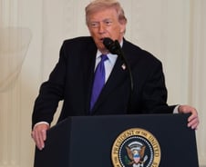 트럼프 "이란 후계 구도에 내 뜻 반영돼야…하메네이 차남은 안돼"