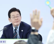 "속도 강조하는 '현장지휘관'"...참모들 얘기 들어봤더니