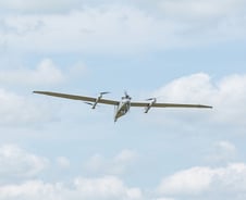 미국으로 넘어간 아프간 소년이 시총 15조원 CEO되자 한 일