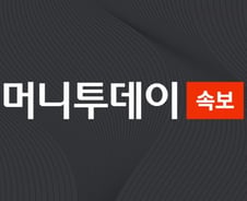 [속보]트럼프 "이란 지도부 2단계 제거, 평화 이룰 시스템 필요"