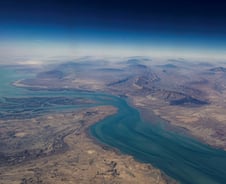 "미·이스라엘 외교관 추방하라" 이란, 호르무즈 잡고 에너지인질극