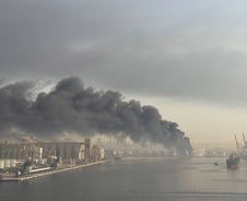 [단독]한화솔루션도 불가항력 언급…중동 전쟁에 석화업계 '백기'