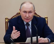 중동전쟁 최대 수혜국은 러시아?…원유 팔아 하루 2200억원 챙긴다