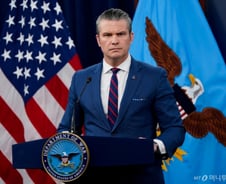 이란 최고지도자, 왜 '서면' 성명?…美 국방 "부상으로 외모 훼손된 듯"