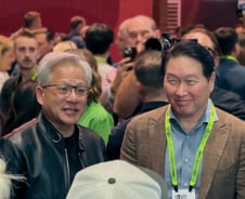 최태원 "2030년까지 메모리 공급 부족"…젠슨황과 '깐부의 재회'