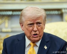 관세·그린란드·전쟁…트럼프 2기, 심화하는 글로벌 불확실성