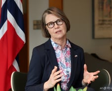 산유국 노르웨이, 탄소무배출 선박·전기차 천국된 이유는