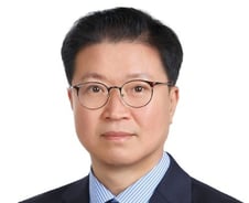 [기고]500조 '치매머니' 관리 공백, 요양신탁으로 메워야