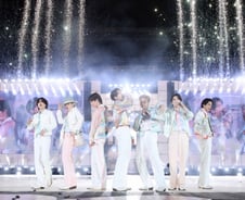 광화문에 선 BTS 완전체…'아리랑'으로 과거·현재 잇는다