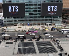 3년9개월만 완전체로 돌아온 BTS…광화문서 '아리랑' 수놓은다