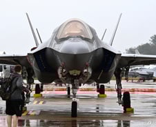 美 F-35 중동작전 중 비상착륙…이란 "우리가 격추"