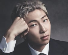 방탄소년단 RM, 컴백 무대 하루 앞두고 부상…"퍼포먼스 최소화"