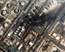 꽉 막힌 호르무즈…중동 산유국, 홍해·지중해 우회 수송로 확보 사활