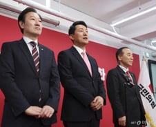 국민의힘, 서울시장 후보 추가 면접…오세훈 "중도층 소구 전략 필요"