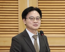 78억 재산신고 김정관 산업장관…주식·국채·공채 등 신고