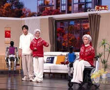 "밀크티 한잔 값으로 돌봄서비스"...中 '실버경제' 시장 열린다