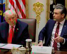 이란전쟁, 국방장관 탓하는 트럼프?…"휴전 협상에 매우 실망"