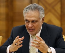 파키스탄 외무 "미국-이란, 우리 중재로 대화 중" 공식 인정