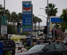 유가가 키운 美금리인상 전망…"전쟁 공포에 올해는 인하 불가"